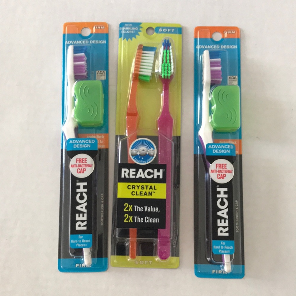 Bundle of Assorted Reach Toothbrushes, 2 soft & 2 firm